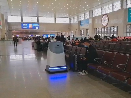 當(dāng)高鐵站遇上坦力無人駕駛洗地車，奇跡發(fā)生了！