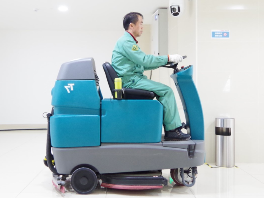 醫(yī)院場所如何選擇工業(yè)洗地機(jī)？